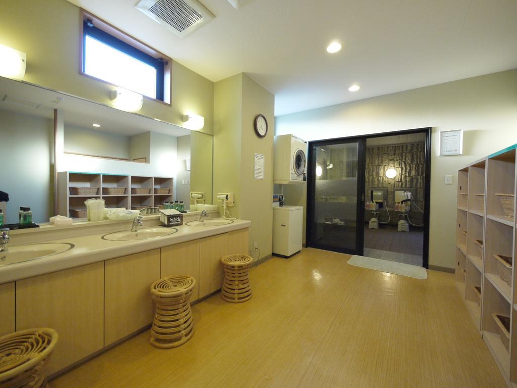 Hotel Route-Inn Yonezawa Ekihigashi Kültér fotó